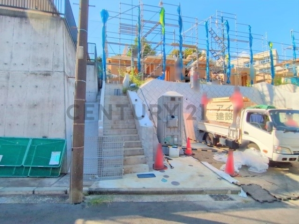 横浜市港南区芹が谷３丁目　新築一戸建て