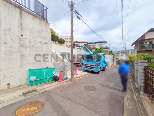 横浜市港南区芹が谷３丁目　新築一戸建て