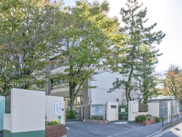 川崎市多摩区南生田２丁目の中古一戸建て(川崎市立南生田中学校)