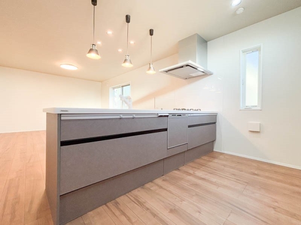 横浜市泉区中田南５丁目　新築一戸建て