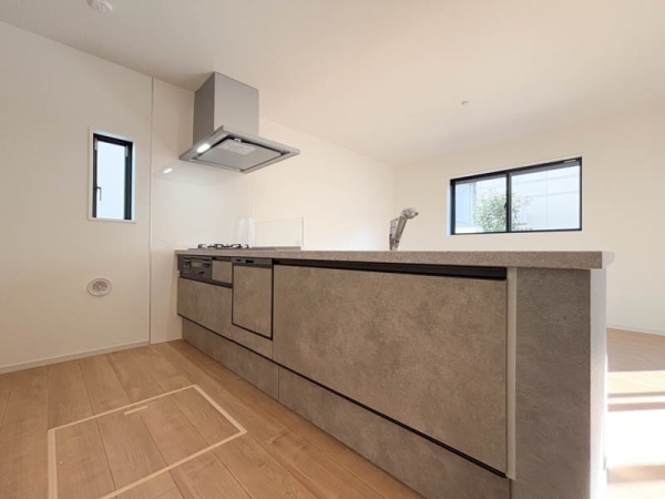 横浜市瀬谷区阿久和西２丁目　新築一戸建て