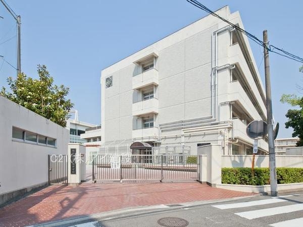 横浜市南区三春台の中古一戸建て(横浜市立共進中学校)
