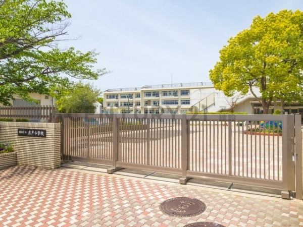 横浜市栄区長倉町　新築一戸建て(横浜市立庄戸小学校)