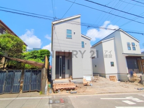 横浜市金沢区六浦３丁目　新築一戸建て