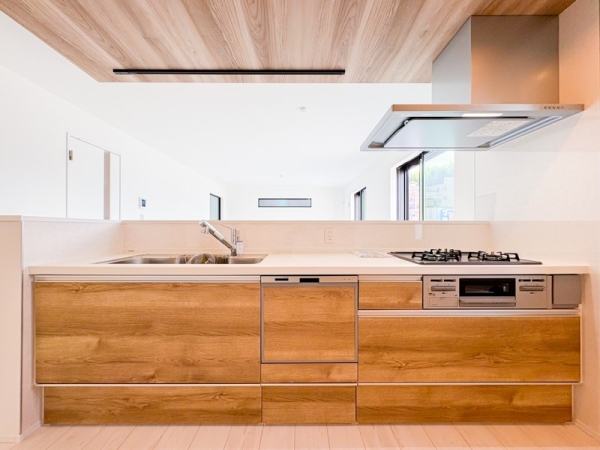 横浜市港南区日限山１丁目　新築一戸建て