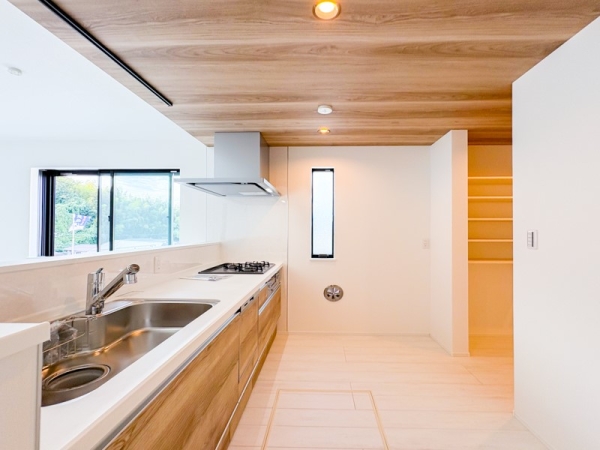 横浜市港南区日限山１丁目　新築一戸建て