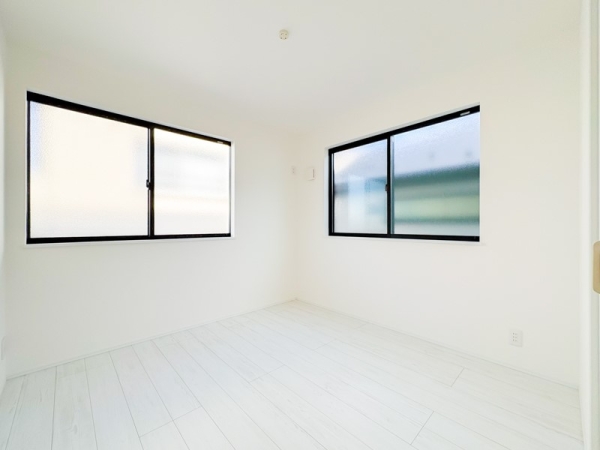 横浜市港南区日限山１丁目　新築一戸建て