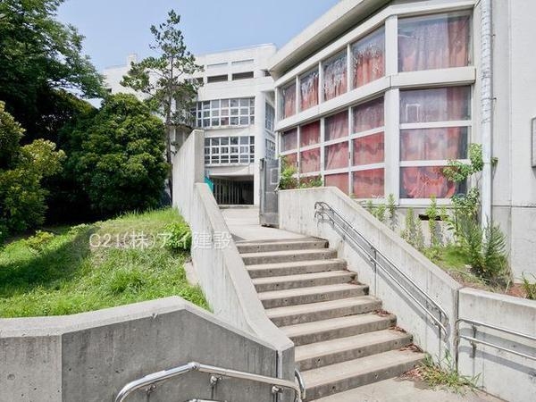 横浜市神奈川区子安台２丁目の中古一戸建て(横浜市立生麦中学校)
