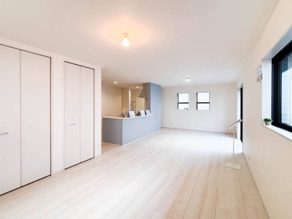 横浜市旭区中白根１丁目　新築一戸建て