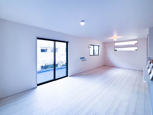 横浜市旭区中白根１丁目　新築一戸建て