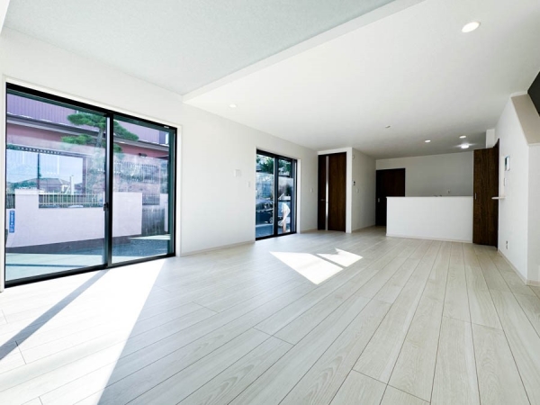 横浜市港南区下永谷５丁目　新築一戸建て