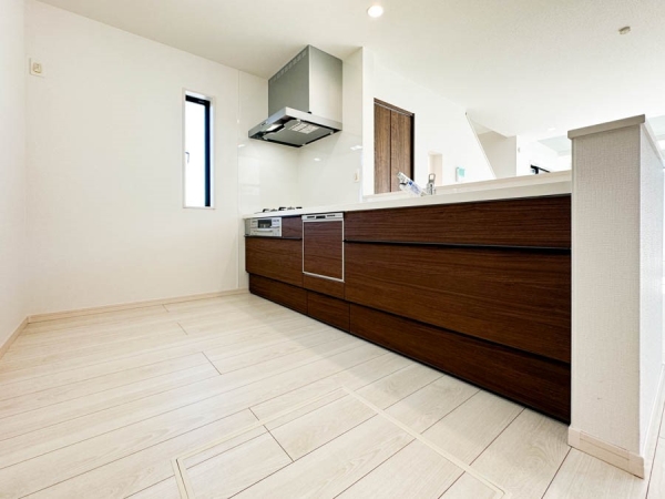 横浜市港南区下永谷５丁目　新築一戸建て