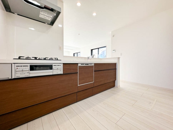 横浜市港南区下永谷５丁目　新築一戸建て