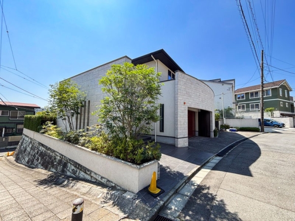 横浜市青葉区美しが丘２丁目　中古一戸建て