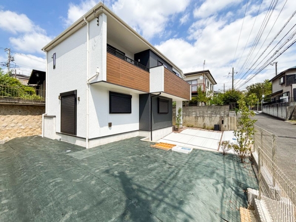 横浜市旭区上白根２丁目　新築一戸建て