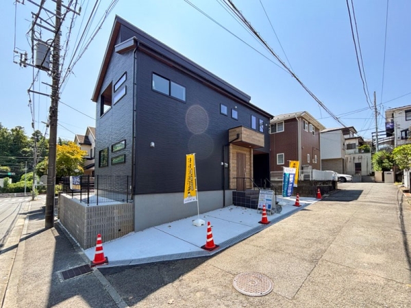 横浜市青葉区もえぎ野　新築一戸建て