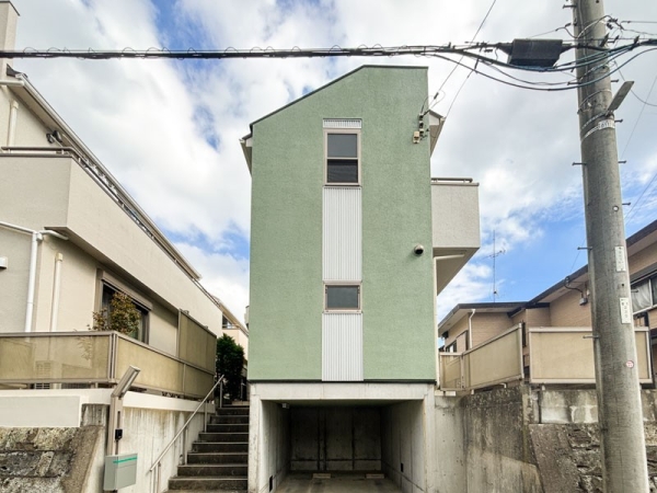 川崎市宮前区犬蔵１丁目　中古一戸建て