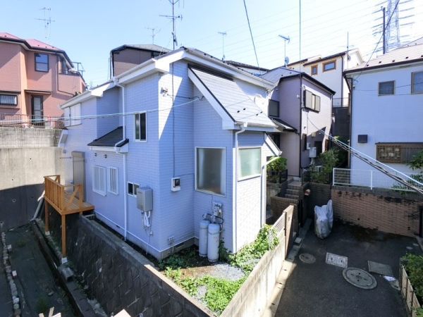 横浜市港北区岸根町　中古一戸建て
