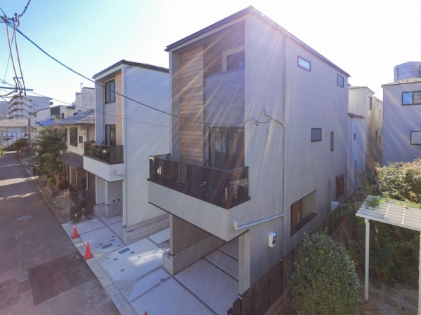 川崎市高津区坂戸３丁目　新築一戸建て
