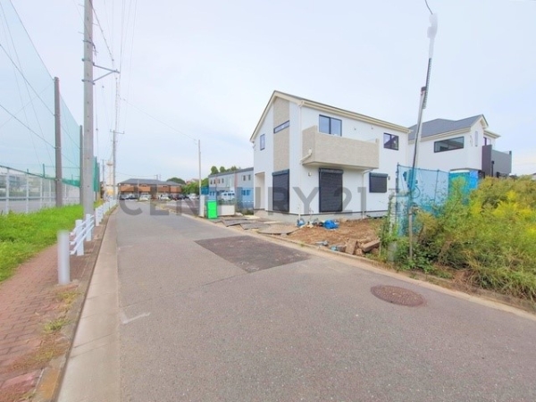 横浜市戸塚区小雀町　新築一戸建て