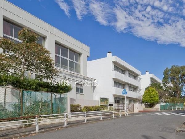 横浜市港南区東永谷1丁目 新築一戸建て(横浜市立東永谷中学校)