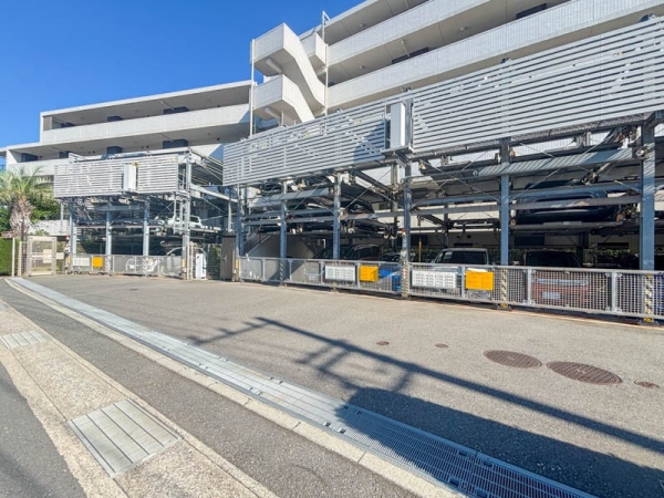 アクアテラス追浜ベイサイドパーク(駐車場)