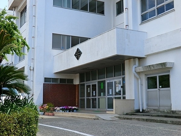 BELISTA衣笠駅前弐番館(横須賀市衣笠小学校)