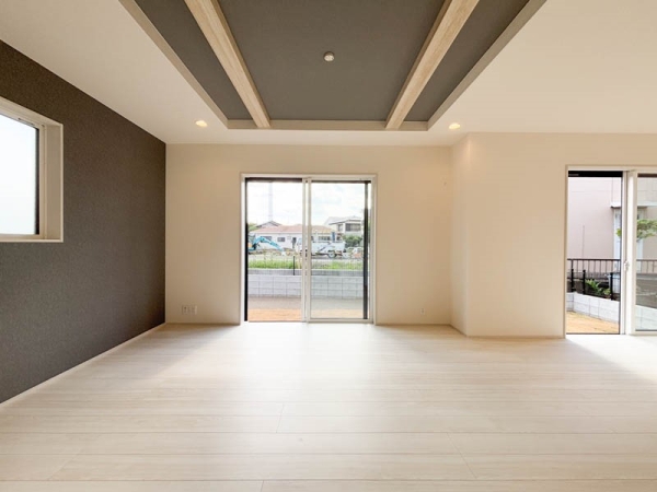 藤沢市本藤沢2丁目 新築一戸建て(リビング)