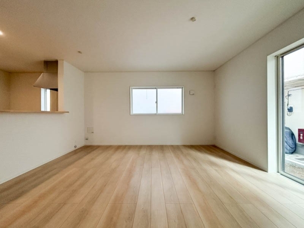 横浜市旭区市沢町 新築一戸建て(リビング)