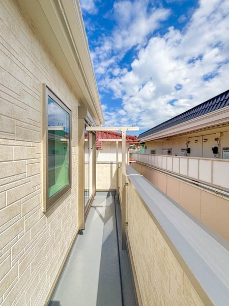 横浜市旭区市沢町 新築一戸建て(バルコニー)