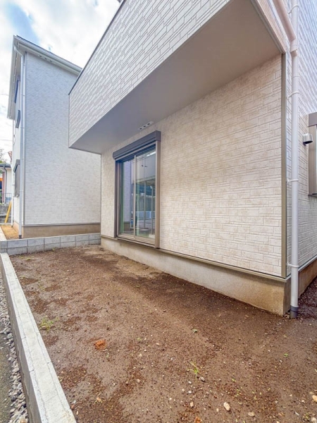 横浜市旭区市沢町 新築一戸建て(庭)