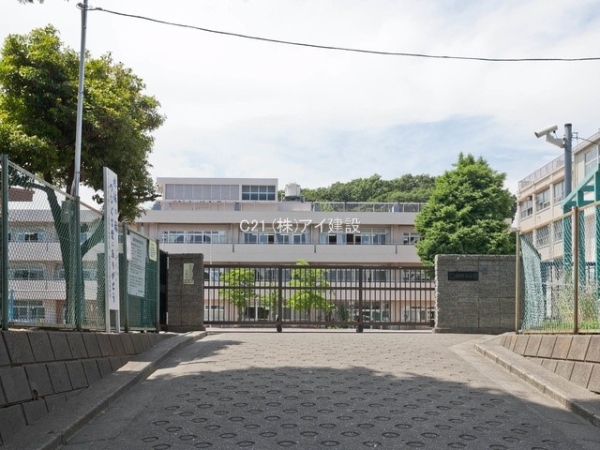 横浜市港北区岸根町の中古一戸建て(横浜市立城郷小学校)