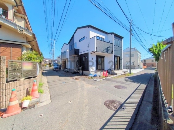 横浜市金沢区寺前２丁目　新築一戸建て