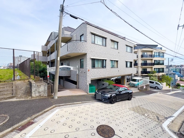 野毛山公園三和プラザ