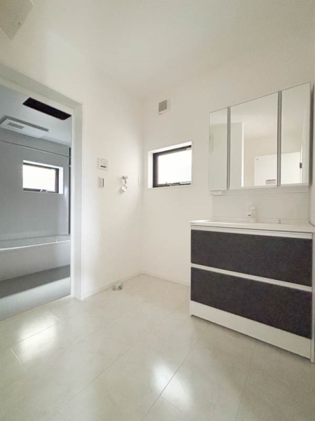 横浜市栄区飯島町　新築一戸建て