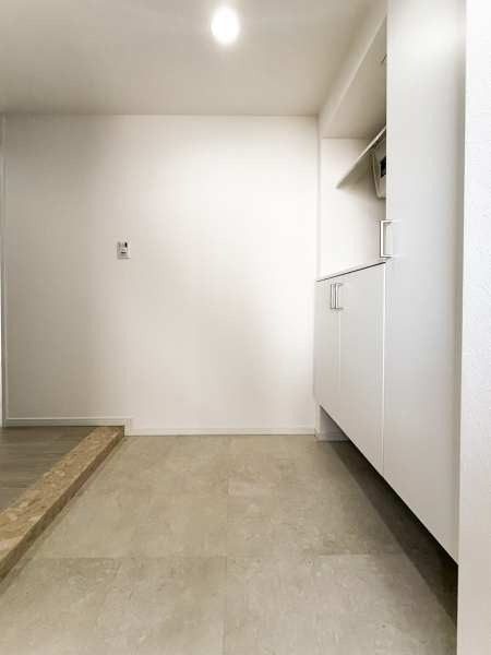 クオス上星川(玄関)