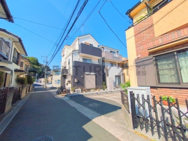 横浜市都筑区佐江戸町の中古一戸建て