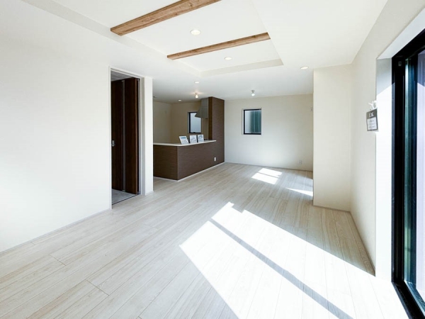 横浜市港北区下田町3丁目 新築一戸建て(リビング)