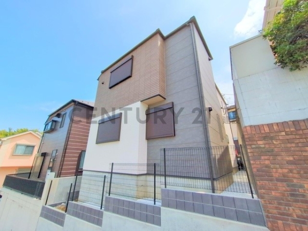 横浜市南区永田東２丁目　新築一戸建て