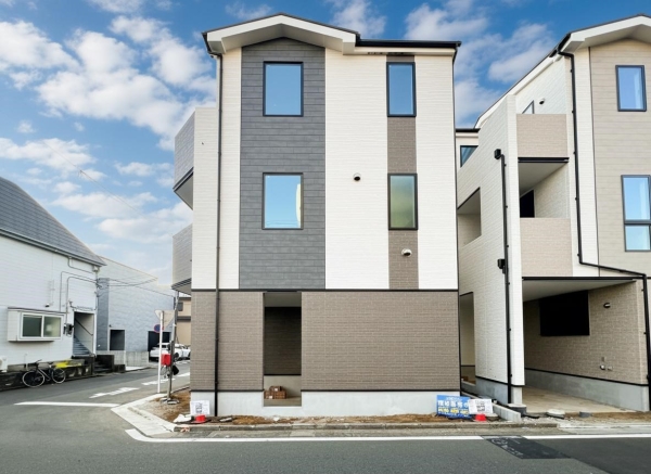藤沢市湘南台４丁目　新築一戸建て