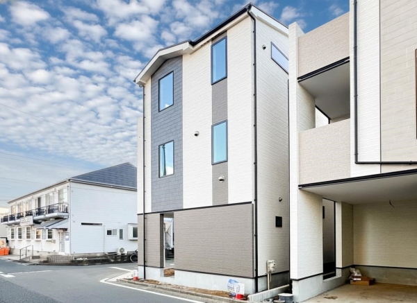 藤沢市湘南台４丁目　新築一戸建て
