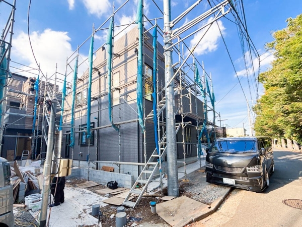 横浜市鶴見区駒岡１丁目　新築一戸建て