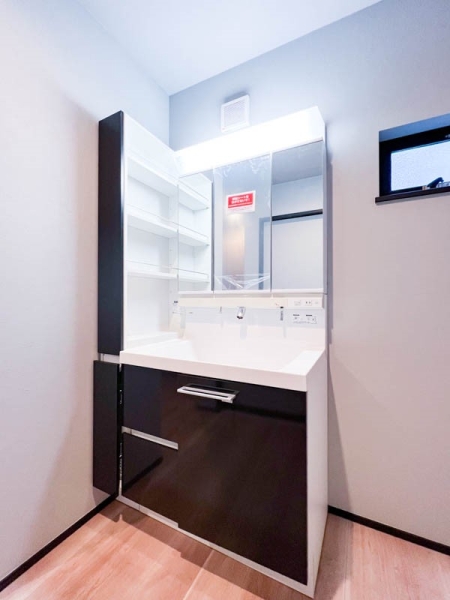 横浜市鶴見区駒岡１丁目　新築一戸建て