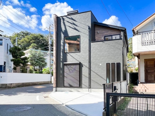 横浜市鶴見区駒岡１丁目　新築一戸建て