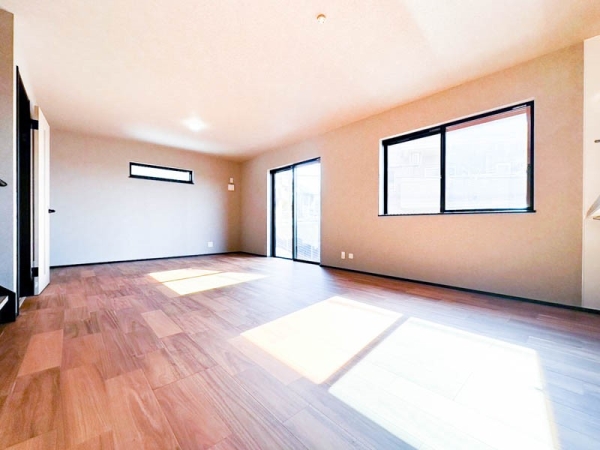 横浜市鶴見区駒岡１丁目　新築一戸建て