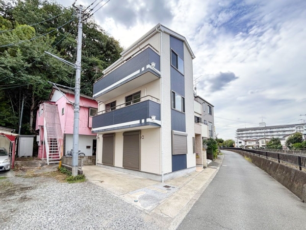 川崎市高津区蟹ケ谷　中古一戸建て