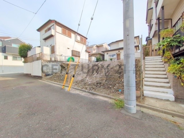 横浜市金沢区釜利谷西１丁目　新築一戸建て