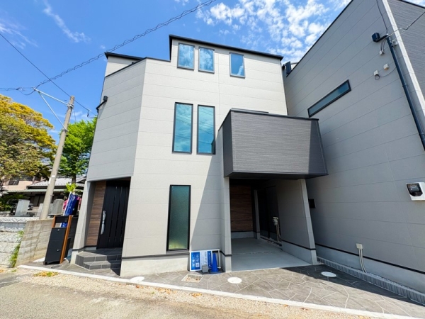 藤沢市鵠沼神明３丁目　新築一戸建て