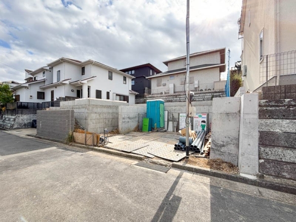 横浜市青葉区たちばな台２丁目　新築一戸建て