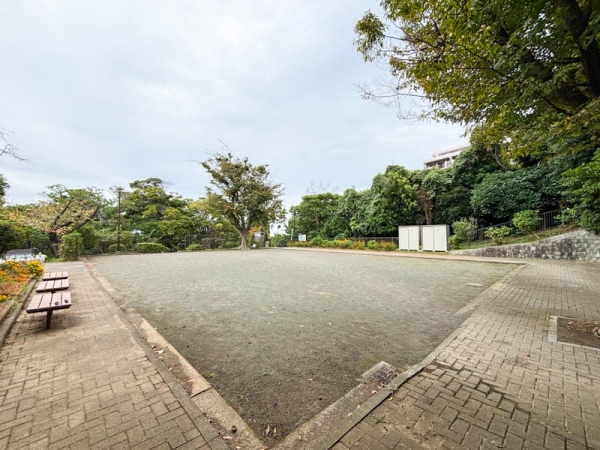 横浜市金沢区能見台３丁目の中古一戸建て(能見台千丈公園)